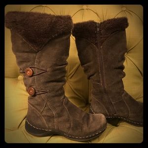 BareTraps Taupe cold weather boots. Fur lined